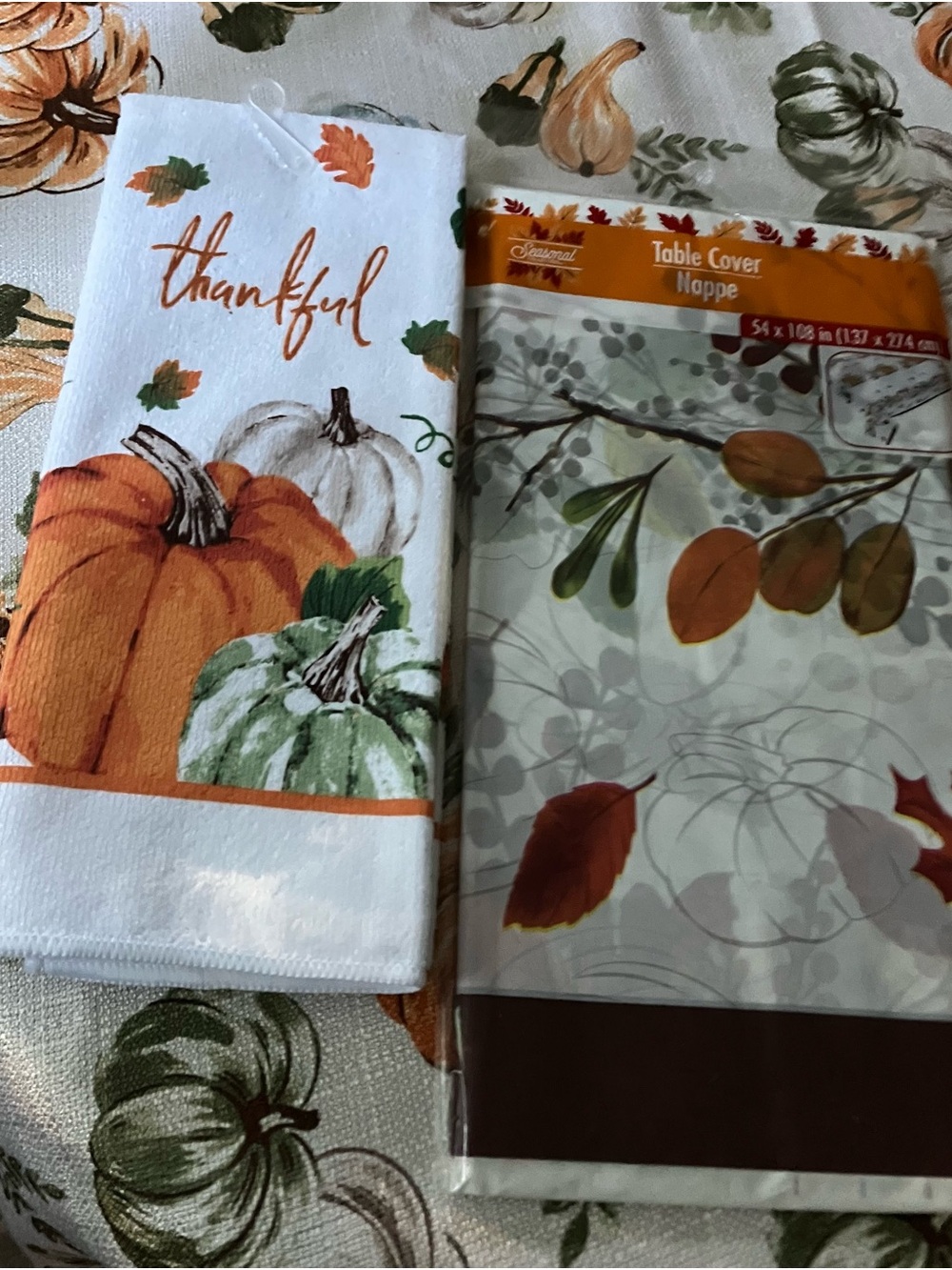 Home Collection Autumn Pumpkin Towel and Table Cover Set - Orange, Green, White
